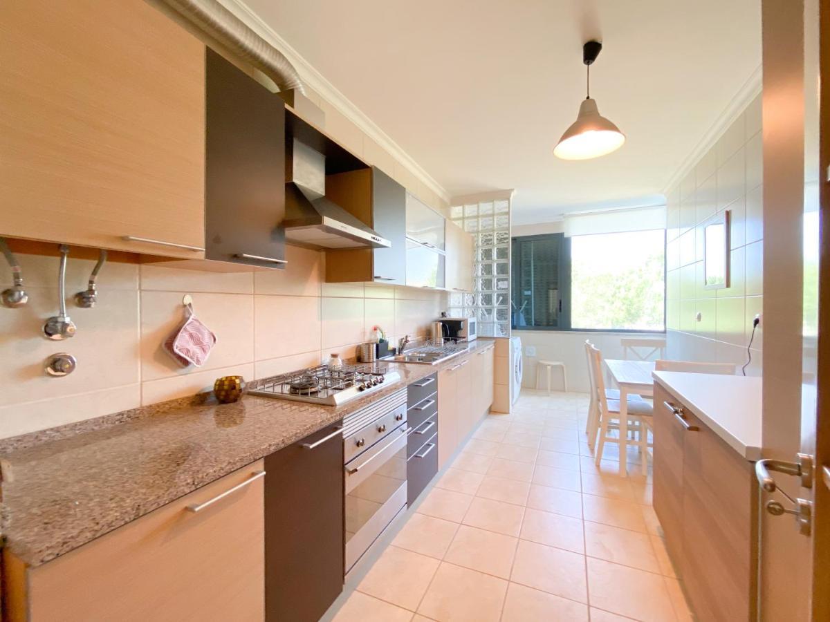 Meia-praia & Town Marina #1923 Apartment *